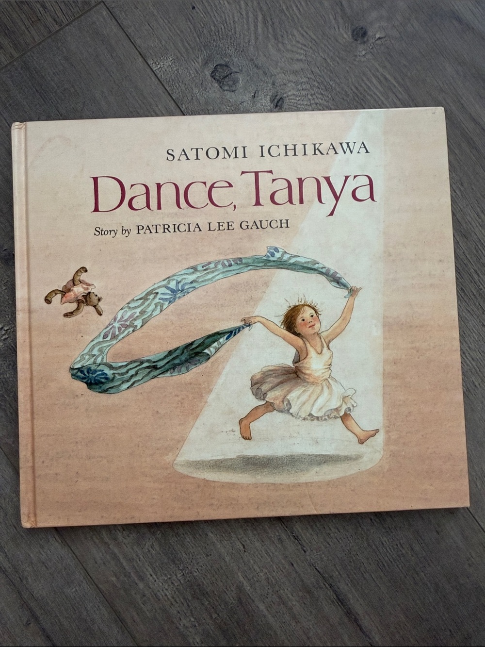 Dance, Tanya by Satomi Ichikawa - Illustrated Children's Book